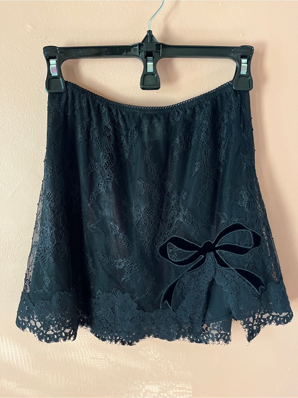 Doen Lace Mini Skirt with Bow Applique